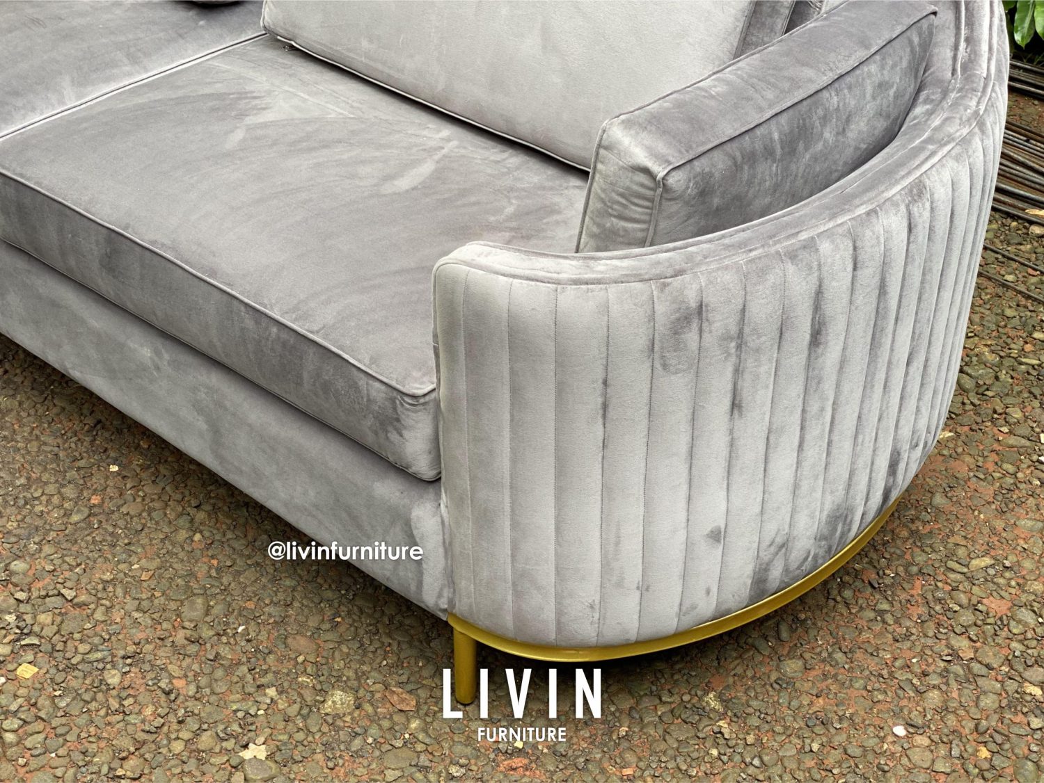 Sofa Modern Abu Abu Kaki Stainless Gold