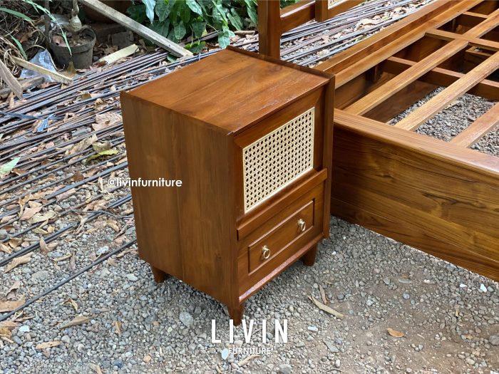 Tempat Tidur Set Jati Rotan Klasik Minimalis