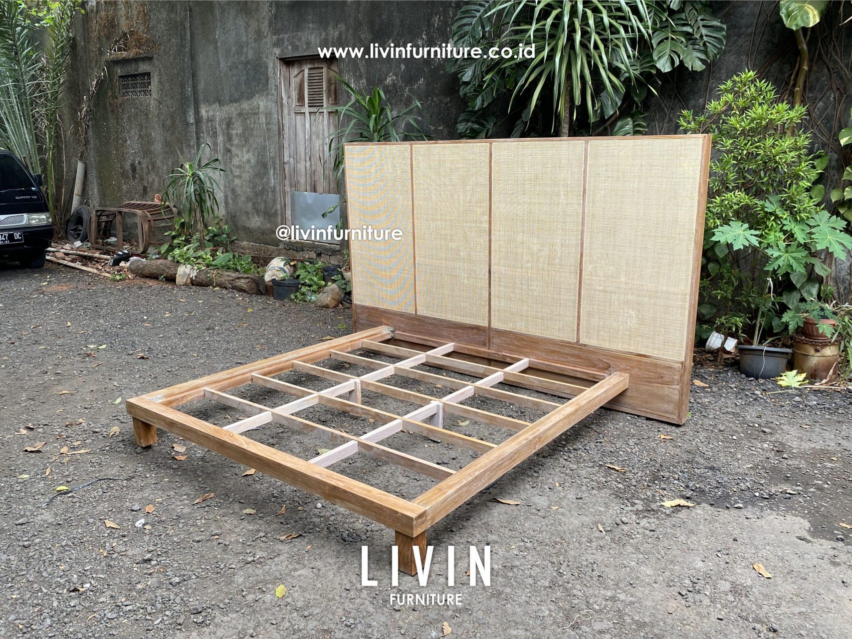 Tempat Tidur Jati Sandaran Rotan Tinggi Rustic White Modern Minimalis