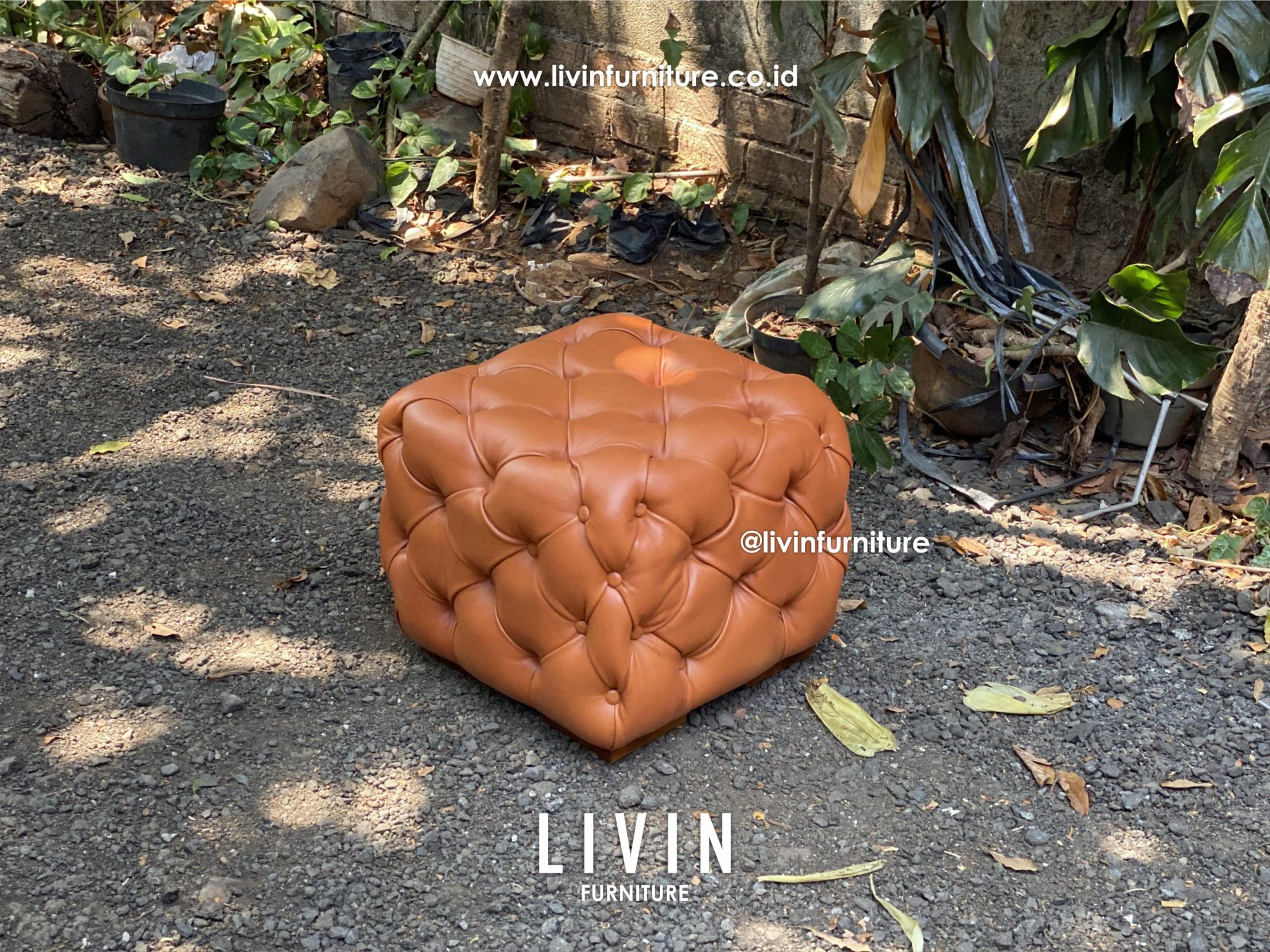 Stool Chester Kulit Sapi Asli Sofa Modern Mewah