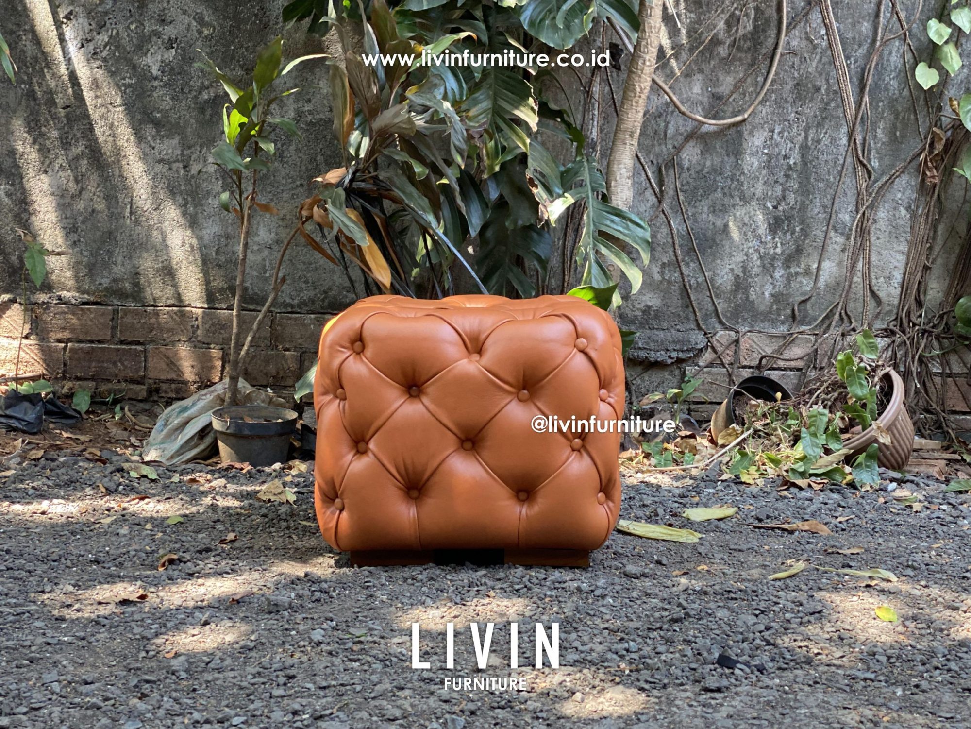 Stool Chester Kulit Sapi Asli Sofa Modern Mewah