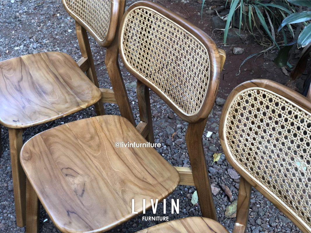 Kursi Makan Jati Sandaran Rotan Klasik Minimalis