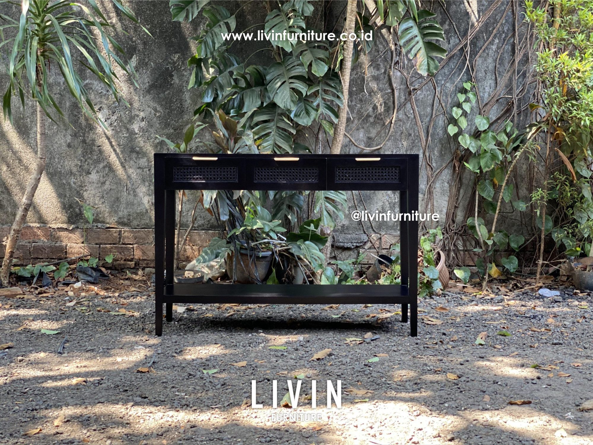 Meja Konsol Jati Rotan Hitam 3 Laci Minimalis Meja Konsol Jati Rotan Hitam 3 Laci Minimalis