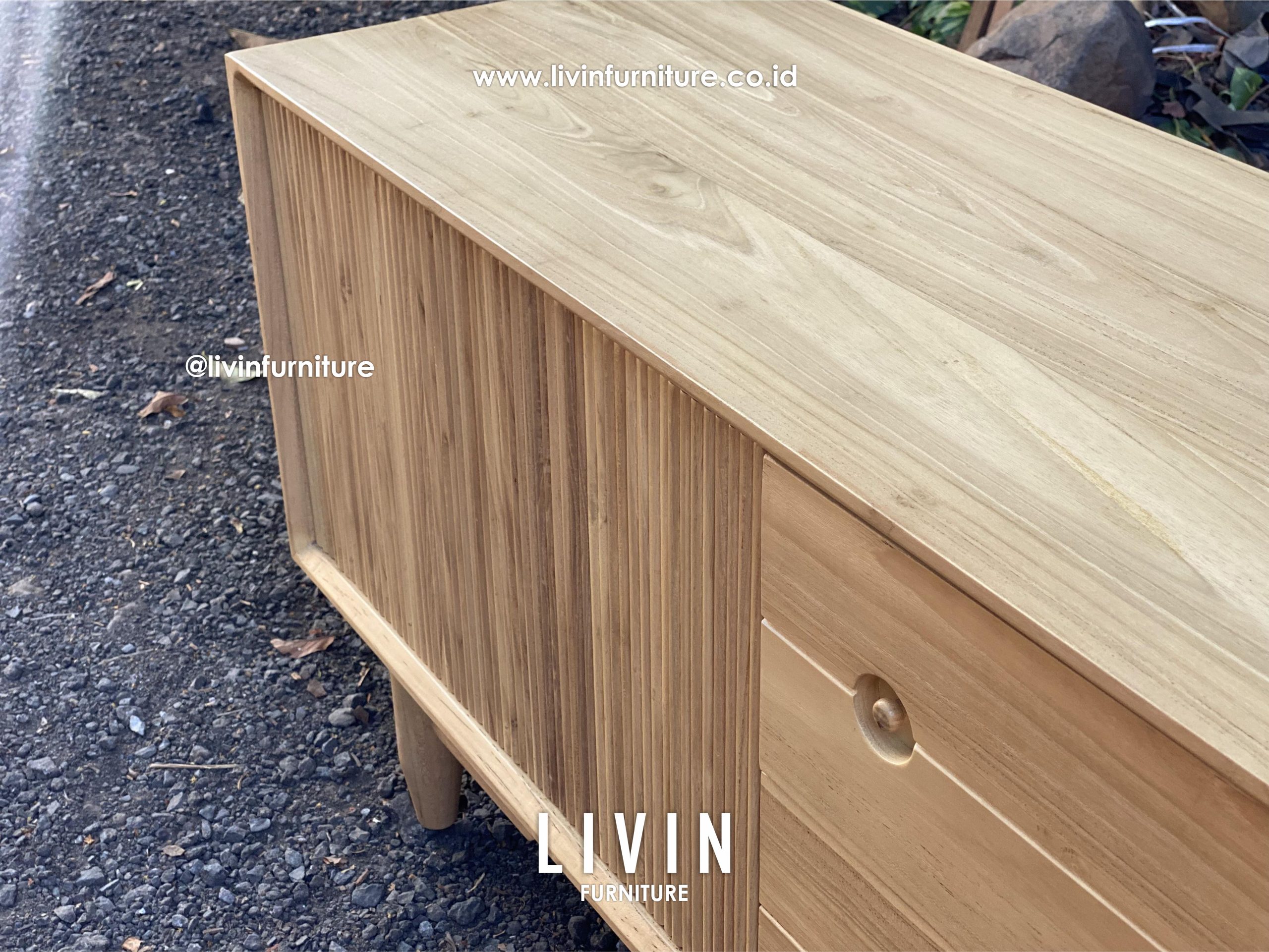 Meja TV Jati Retro 2 Laci 2 Pintu Minimalis Meja TV Jati Retro 2 Laci 2 Pintu Minimalis