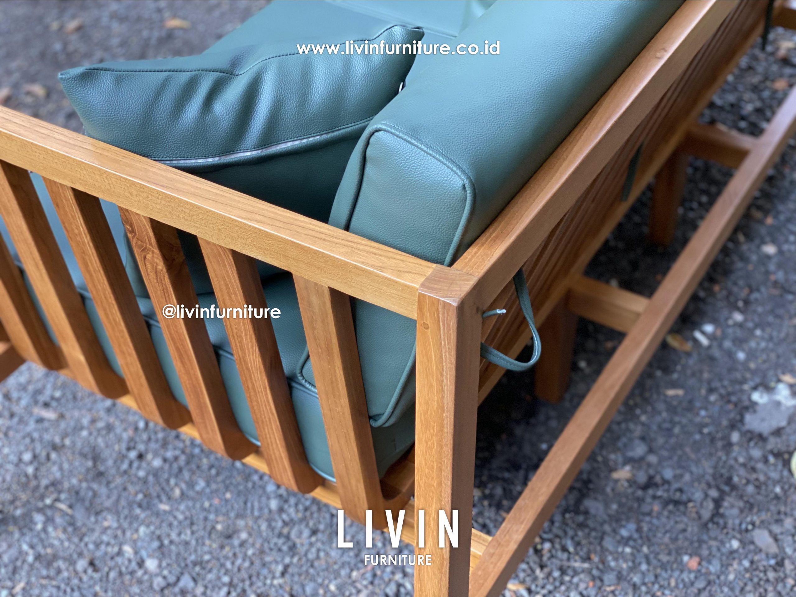 Kursi Jati 2 Seater Sofa Hijau Klasik Minimalis Kursi Jati 2 Seater Sofa Hijau Klasik Minimalis