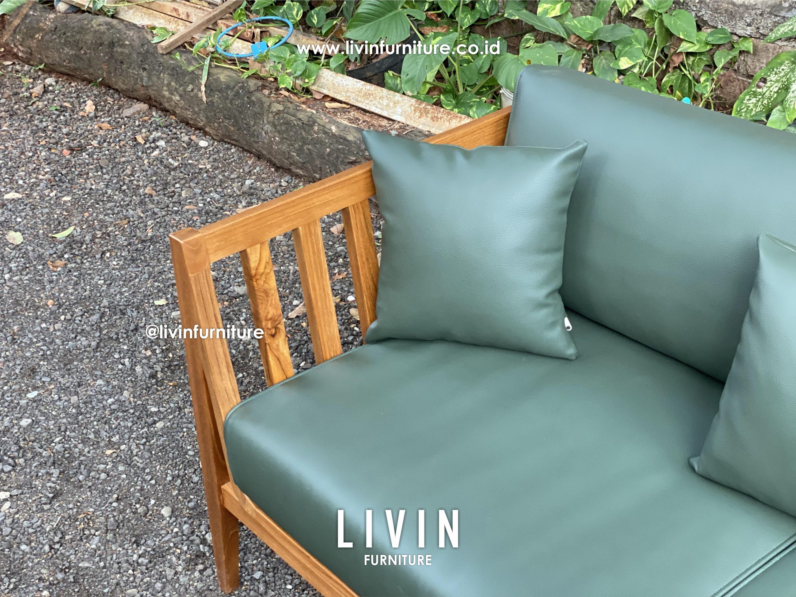 Kursi Jati 2 Seater Sofa Hijau Klasik Minimalis Kursi Jati 2 Seater Sofa Hijau Klasik Minimalis
