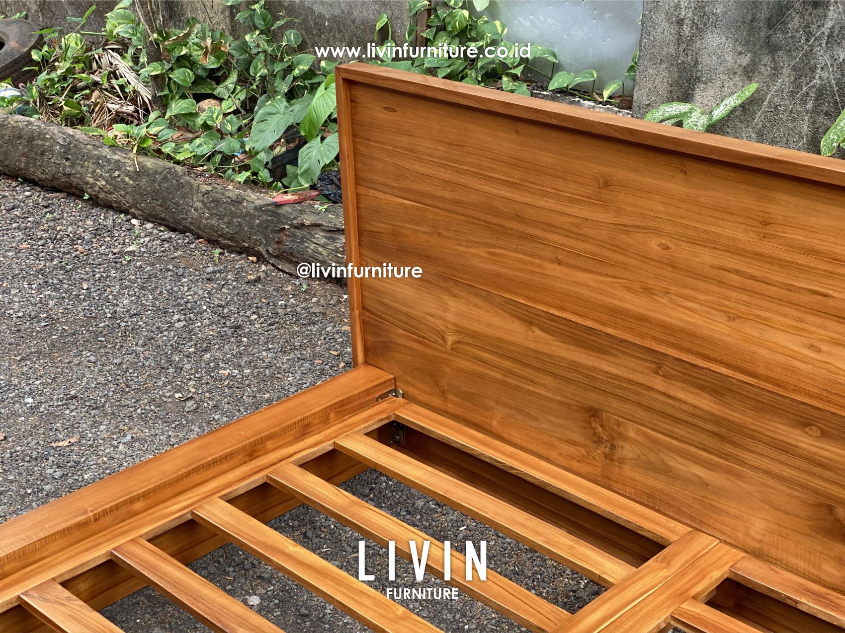 Tempat Tidur Jati Solid Natural Klasik Modern Minimalis Tempat Tidur Jati Solid Natural Klasik Modern Minimalis